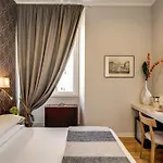 Gasthuis The Club Navona 4*