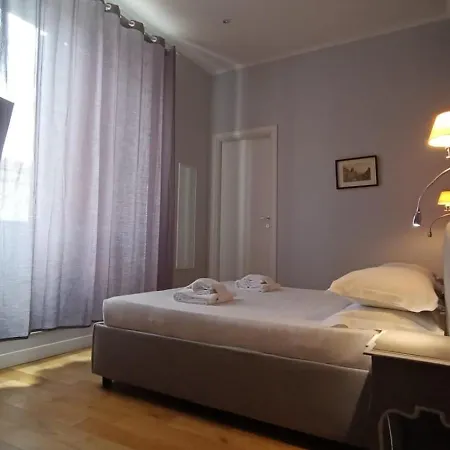 Gasthuis The Club Navona 4*