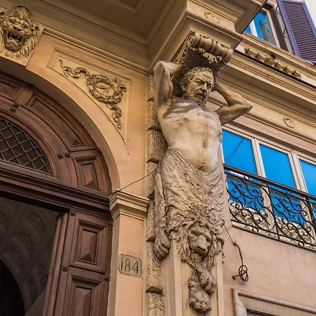 Gasthuis The Club Navona 4*