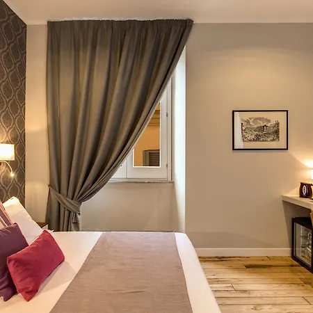 The Club Navona Maison d'hôtes 4*