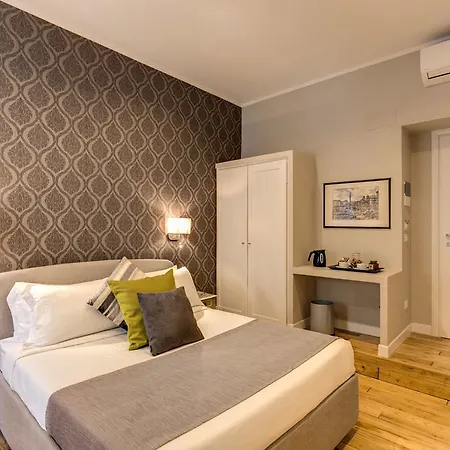 The Club Navona Guest house *